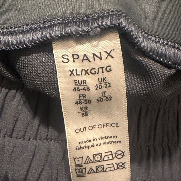 SPANX Out of Office Shorts Pull On Athletic Casual Gray XL - Picture 11 of 14